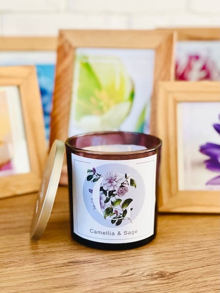 Świeca zapachowa 350g CAMELIA & SAGE - KAMELIA I SZAŁWIA 2